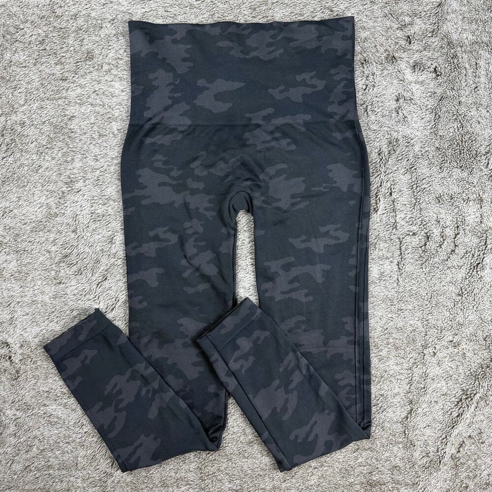Spanx Look At Me Now Leggings Black Camo Women's Medium
